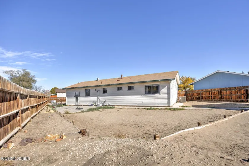 981 Mckay, Fallon, Nevada 89406, 3 Bedrooms Bedrooms, ,2 BathroomsBathrooms,Residential,Residential,Mckay,250057982