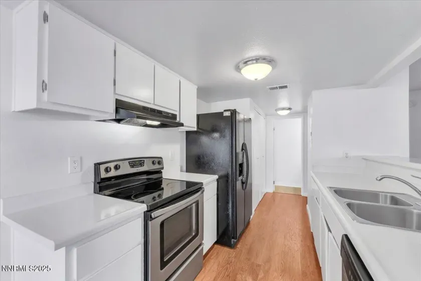 3230 Wedekind, Sparks, Nevada 89431, 2 Bedrooms Bedrooms, ,3 BathroomsBathrooms,Residential,Residential,Wedekind,250057983