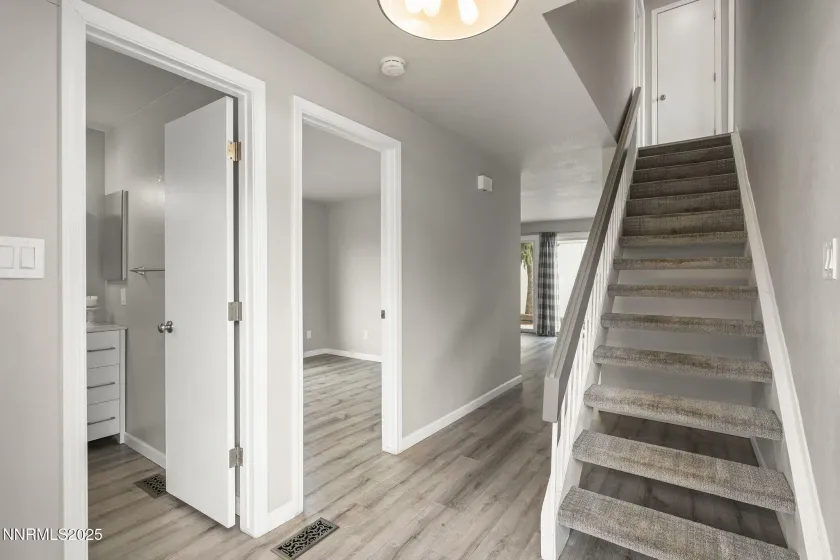 1214 Conway, Reno, Nevada 89503, 3 Bedrooms Bedrooms, ,2 BathroomsBathrooms,Residential,Residential,Conway,250057985