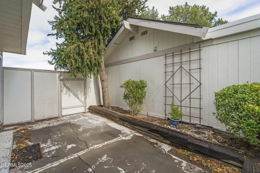 1214 Conway, Reno, Nevada 89503, 3 Bedrooms Bedrooms, ,2 BathroomsBathrooms,Residential,Residential,Conway,250057985