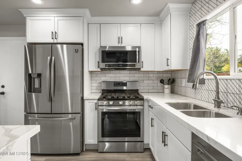 1214 Conway, Reno, Nevada 89503, 3 Bedrooms Bedrooms, ,2 BathroomsBathrooms,Residential,Residential,Conway,250057985