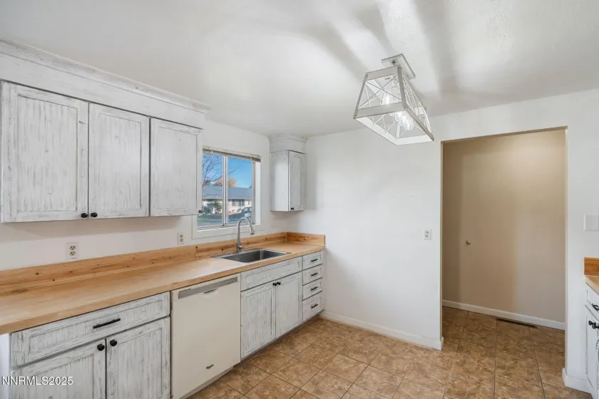 103 Oregon, Yerington, Nevada 89447, 4 Bedrooms Bedrooms, ,2 BathroomsBathrooms,Residential,Residential,Oregon,250057989