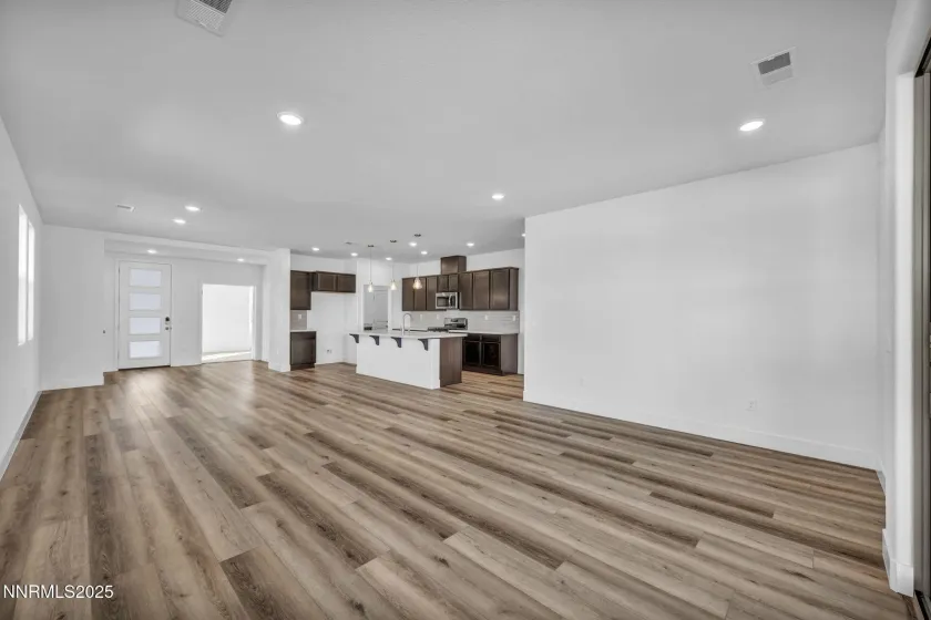 8609 Crandell, Reno, Nevada 89506, 3 Bedrooms Bedrooms, ,2 BathroomsBathrooms,Residential,Residential,Crandell,250057998