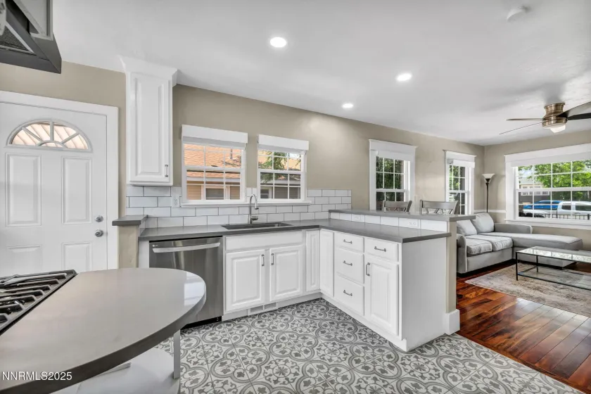 960 Ralston, Reno, Nevada 89503, 2 Bedrooms Bedrooms, ,1 BathroomBathrooms,Residential,Residential,Ralston,250000747