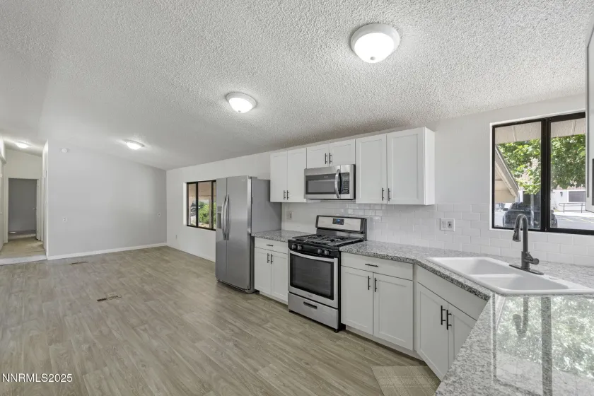 52 Ave De La Bleu De Clair, Sparks, Nevada 89434, 3 Bedrooms Bedrooms, ,2 BathroomsBathrooms,Residential,Residential,Ave De La Bleu De Clair,250058001