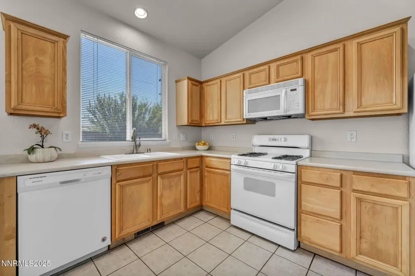 2765 Aristedes, Sparks, Nevada 89436, 3 Bedrooms Bedrooms, ,2 BathroomsBathrooms,Residential,Residential,Aristedes,250052889