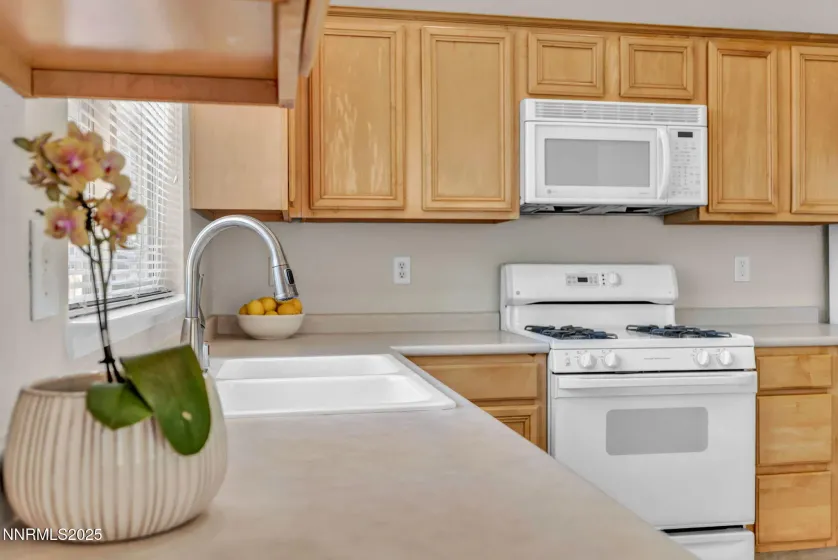 2765 Aristedes, Sparks, Nevada 89436, 3 Bedrooms Bedrooms, ,2 BathroomsBathrooms,Residential,Residential,Aristedes,250052889