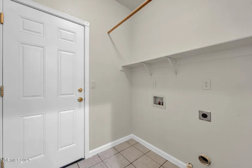 2765 Aristedes, Sparks, Nevada 89436, 3 Bedrooms Bedrooms, ,2 BathroomsBathrooms,Residential,Residential,Aristedes,250052889