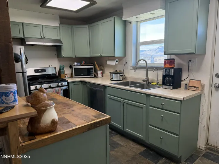 5355 Godchaux, Winnemucca, Nevada 89445, 3 Bedrooms Bedrooms, ,2 BathroomsBathrooms,Residential,Residential,Godchaux,250058003