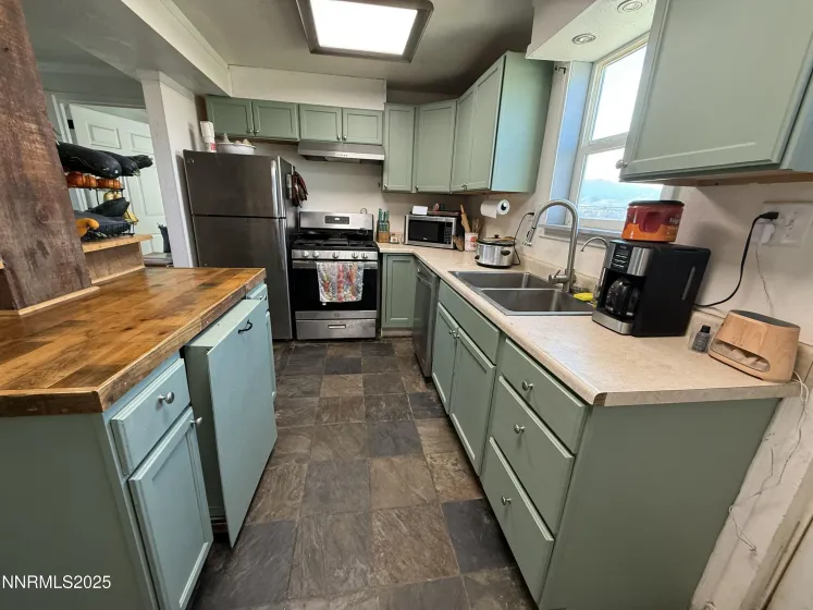 5355 Godchaux, Winnemucca, Nevada 89445, 3 Bedrooms Bedrooms, ,2 BathroomsBathrooms,Residential,Residential,Godchaux,250058003