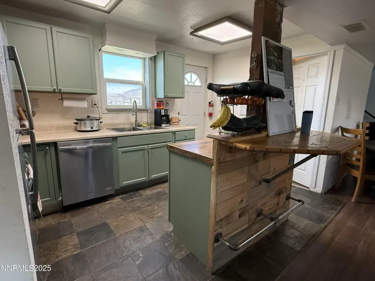 5355 Godchaux, Winnemucca, Nevada 89445, 3 Bedrooms Bedrooms, ,2 BathroomsBathrooms,Residential,Residential,Godchaux,250058003