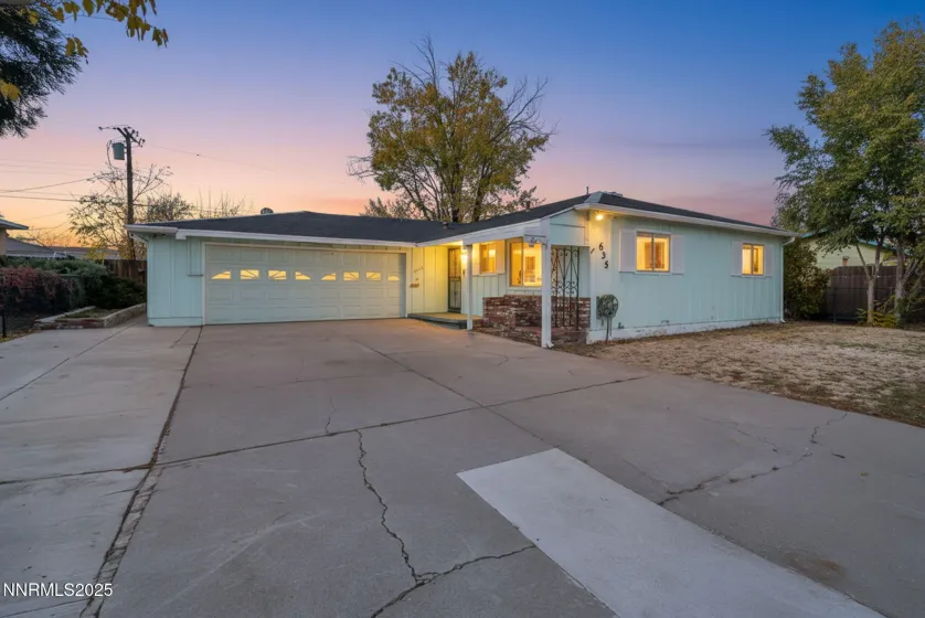 635 Cordone, Reno, Nevada 89502, 3 Bedrooms Bedrooms, ,2 BathroomsBathrooms,Residential,Residential,Cordone,250058004