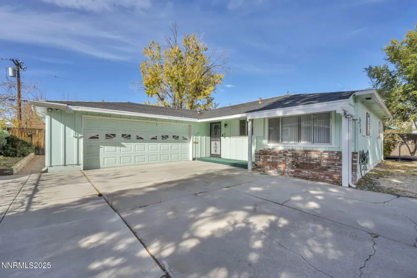 635 Cordone, Reno, Nevada 89502, 3 Bedrooms Bedrooms, ,2 BathroomsBathrooms,Residential,Residential,Cordone,250058004