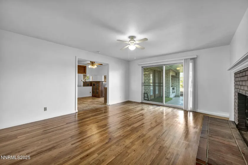 635 Cordone, Reno, Nevada 89502, 3 Bedrooms Bedrooms, ,2 BathroomsBathrooms,Residential,Residential,Cordone,250058004