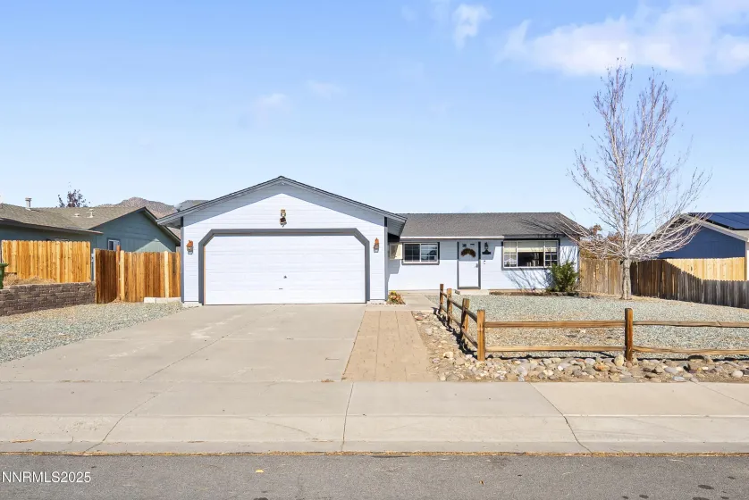 204 Gordon, Dayton, Nevada 89403, 3 Bedrooms Bedrooms, ,2 BathroomsBathrooms,Residential,Residential,Gordon,250058006