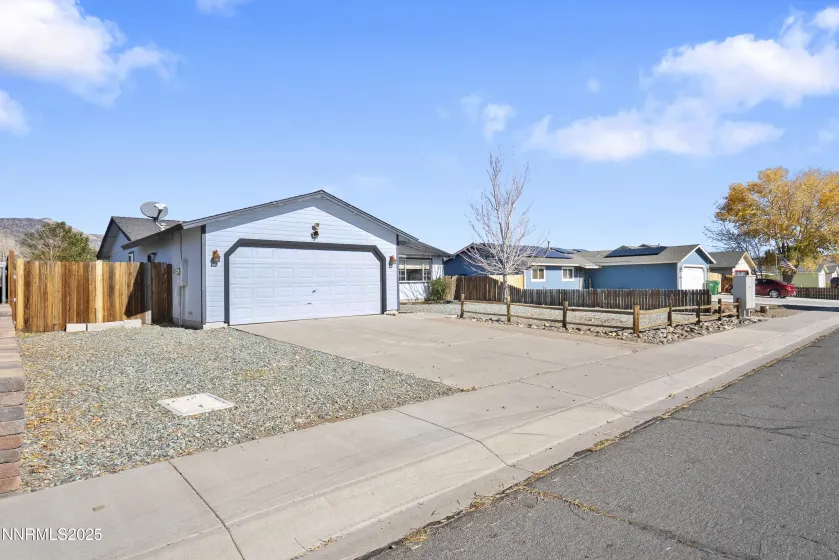 204 Gordon, Dayton, Nevada 89403, 3 Bedrooms Bedrooms, ,2 BathroomsBathrooms,Residential,Residential,Gordon,250058006