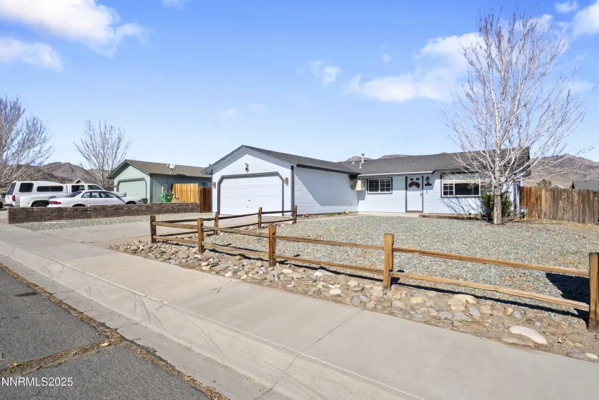 204 Gordon, Dayton, Nevada 89403, 3 Bedrooms Bedrooms, ,2 BathroomsBathrooms,Residential,Residential,Gordon,250058006