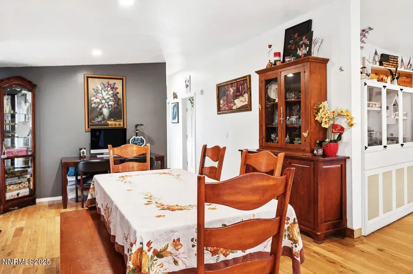 73 Rainbow, Dayton, Nevada 89403, 4 Bedrooms Bedrooms, ,2 BathroomsBathrooms,Residential,Residential,Rainbow,250058007