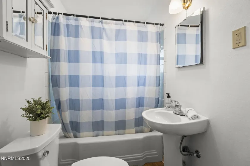 829 10th, Sparks, Nevada 89431, 2 Bedrooms Bedrooms, ,1 BathroomBathrooms,Residential,Residential,10th,250058013