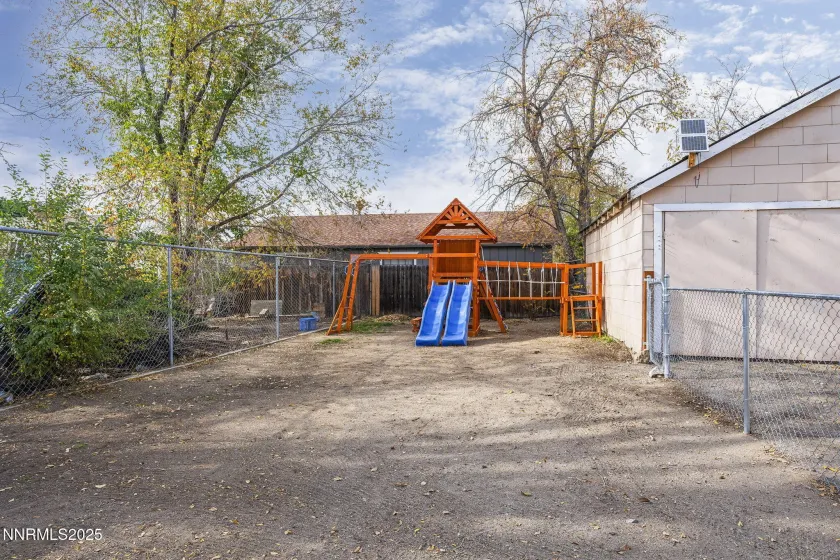 829 10th, Sparks, Nevada 89431, 2 Bedrooms Bedrooms, ,1 BathroomBathrooms,Residential,Residential,10th,250058013