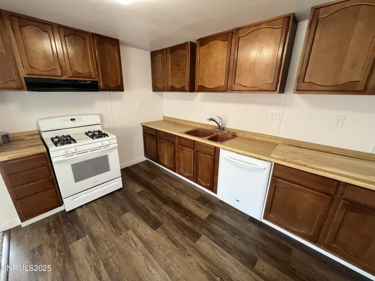 4955 Emery, Reno, Nevada 89506, ,Residential Income,Residential,Emery,250058012