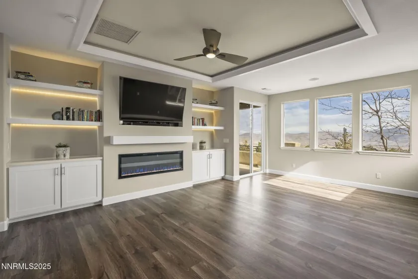 5640 Rue Saint Tropez, Reno, Nevada 89511, 6 Bedrooms Bedrooms, ,6 BathroomsBathrooms,Residential,Residential,Rue Saint Tropez,250058030