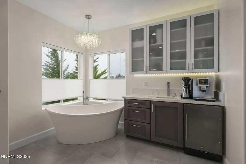 5640 Rue Saint Tropez, Reno, Nevada 89511, 6 Bedrooms Bedrooms, ,6 BathroomsBathrooms,Residential,Residential,Rue Saint Tropez,250058030