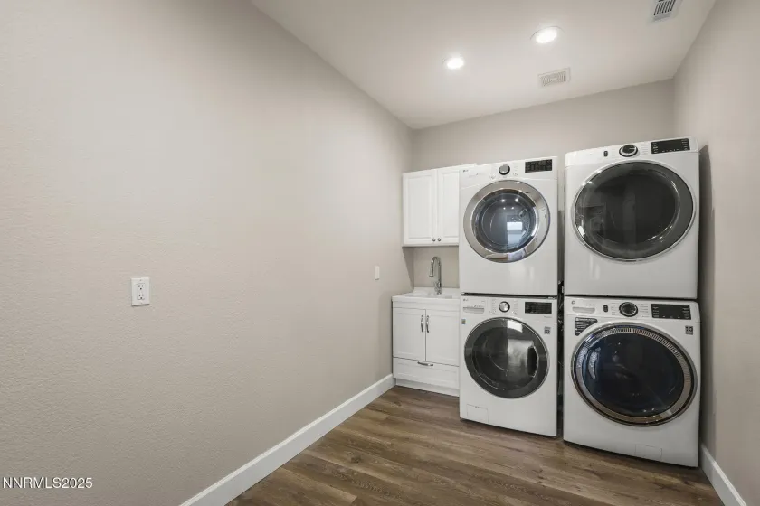 5640 Rue Saint Tropez, Reno, Nevada 89511, 6 Bedrooms Bedrooms, ,6 BathroomsBathrooms,Residential,Residential,Rue Saint Tropez,250058030