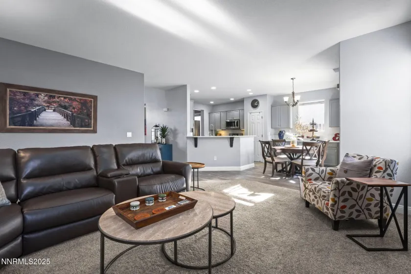 10431 Silver Rush, Reno, Nevada 89521, 4 Bedrooms Bedrooms, ,3 BathroomsBathrooms,Residential,Residential,Silver Rush,250058031