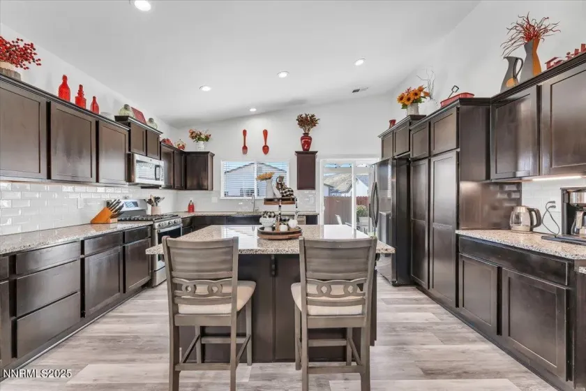 18722 Knott Crk, Reno, Nevada 89508, 4 Bedrooms Bedrooms, ,3 BathroomsBathrooms,Residential,Residential,Knott Crk,250058033