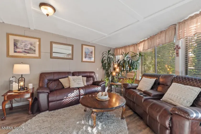 10 Lincoln, Sparks, Nevada 89431, 3 Bedrooms Bedrooms, ,2 BathroomsBathrooms,Residential,Residential,Lincoln,250058038