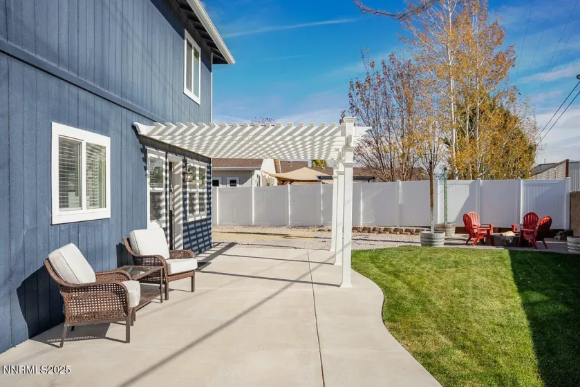 1378 Pin Oak, Gardnerville, Nevada 89410, 4 Bedrooms Bedrooms, ,3 BathroomsBathrooms,Residential,Residential,Pin Oak,250058039