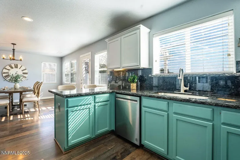 1378 Pin Oak, Gardnerville, Nevada 89410, 4 Bedrooms Bedrooms, ,3 BathroomsBathrooms,Residential,Residential,Pin Oak,250058039