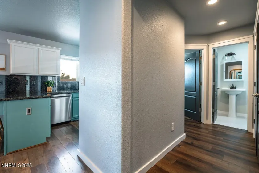 1378 Pin Oak, Gardnerville, Nevada 89410, 4 Bedrooms Bedrooms, ,3 BathroomsBathrooms,Residential,Residential,Pin Oak,250058039