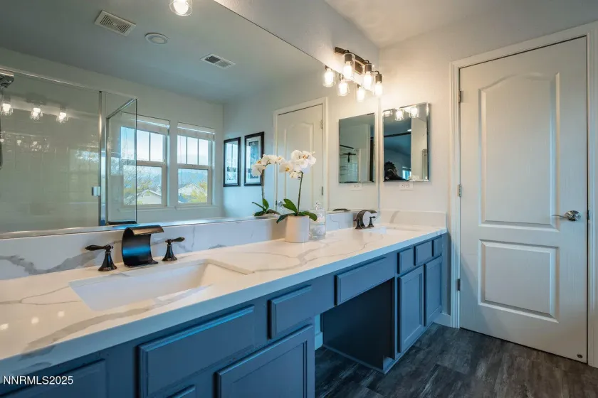 1378 Pin Oak, Gardnerville, Nevada 89410, 4 Bedrooms Bedrooms, ,3 BathroomsBathrooms,Residential,Residential,Pin Oak,250058039