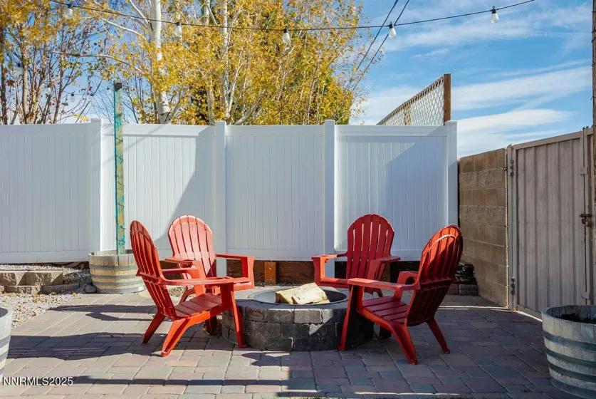 1378 Pin Oak, Gardnerville, Nevada 89410, 4 Bedrooms Bedrooms, ,3 BathroomsBathrooms,Residential,Residential,Pin Oak,250058039