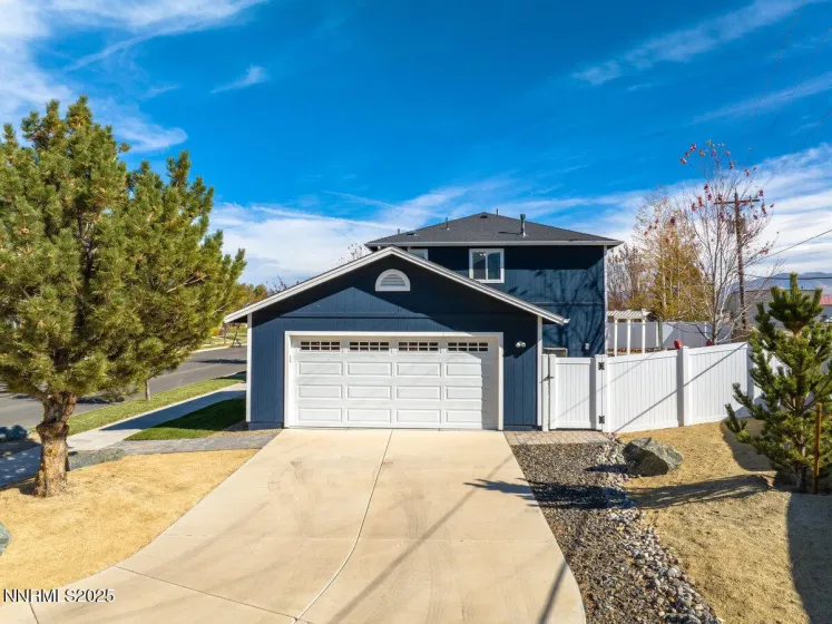 1378 Pin Oak, Gardnerville, Nevada 89410, 4 Bedrooms Bedrooms, ,3 BathroomsBathrooms,Residential,Residential,Pin Oak,250058039
