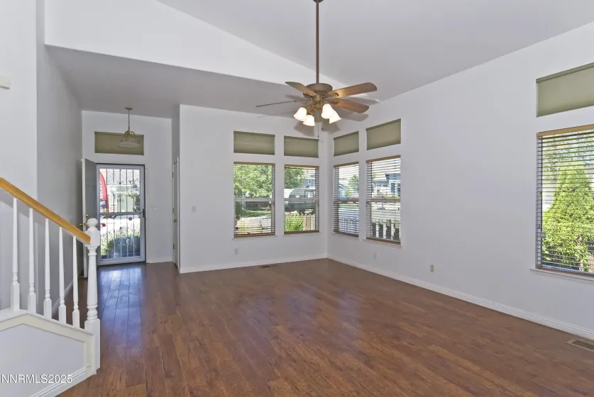 925 Sauvignon, Reno, Nevada 89506, 4 Bedrooms Bedrooms, ,3 BathroomsBathrooms,Residential,Residential,Sauvignon,250005158