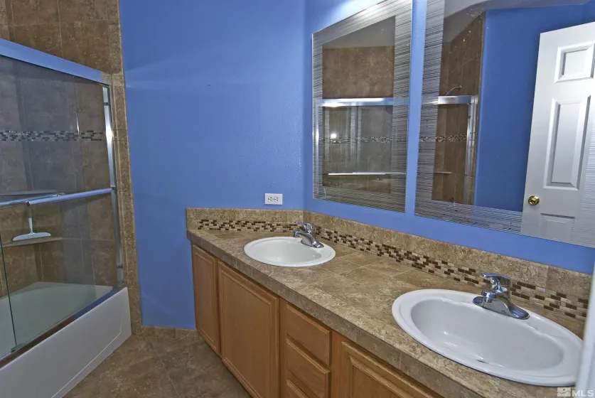 925 Sauvignon, Reno, Nevada 89506, 4 Bedrooms Bedrooms, ,3 BathroomsBathrooms,Residential,Residential,Sauvignon,250005158