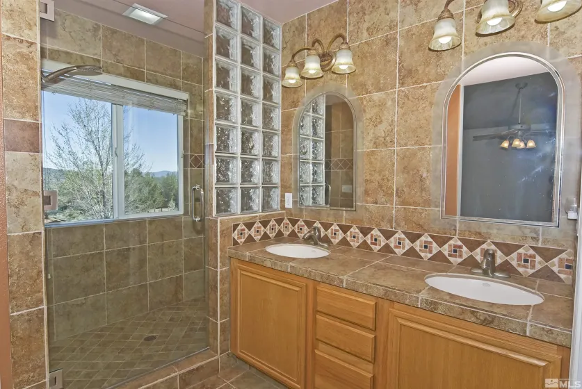 925 Sauvignon, Reno, Nevada 89506, 4 Bedrooms Bedrooms, ,3 BathroomsBathrooms,Residential,Residential,Sauvignon,250005158