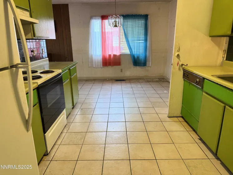 3335 Downey, Reno, Nevada 89503, 3 Bedrooms Bedrooms, ,2 BathroomsBathrooms,Residential,Residential,Downey,250058047