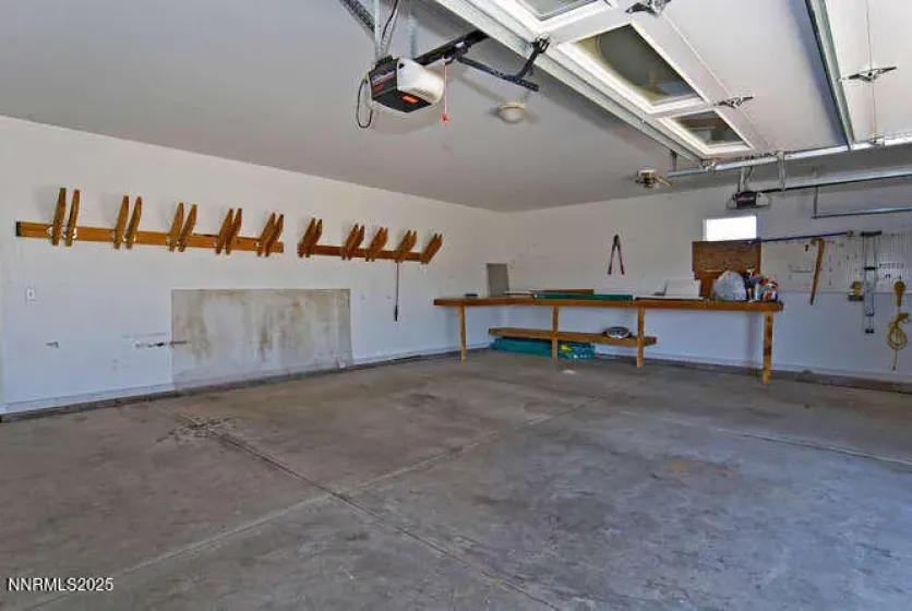 1141 Centerville, Gardnerville, Nevada 89460, 3 Bedrooms Bedrooms, ,2 BathroomsBathrooms,Residential,Residential,Centerville,250058077