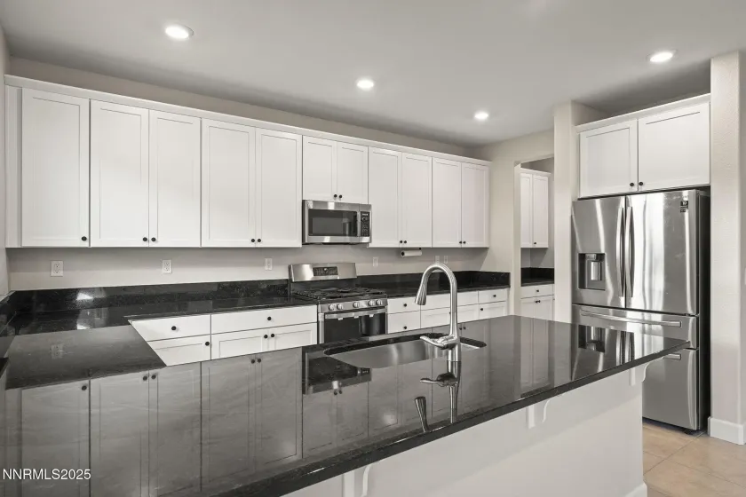 1119 Roswell, Sparks, Nevada 89436, 4 Bedrooms Bedrooms, ,3 BathroomsBathrooms,Residential,Residential,Roswell,250057905