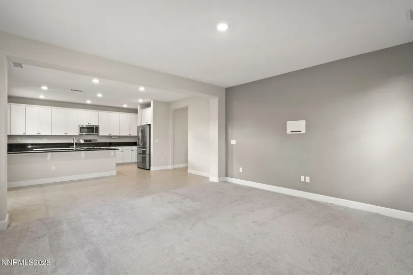 1119 Roswell, Sparks, Nevada 89436, 4 Bedrooms Bedrooms, ,3 BathroomsBathrooms,Residential,Residential,Roswell,250057905