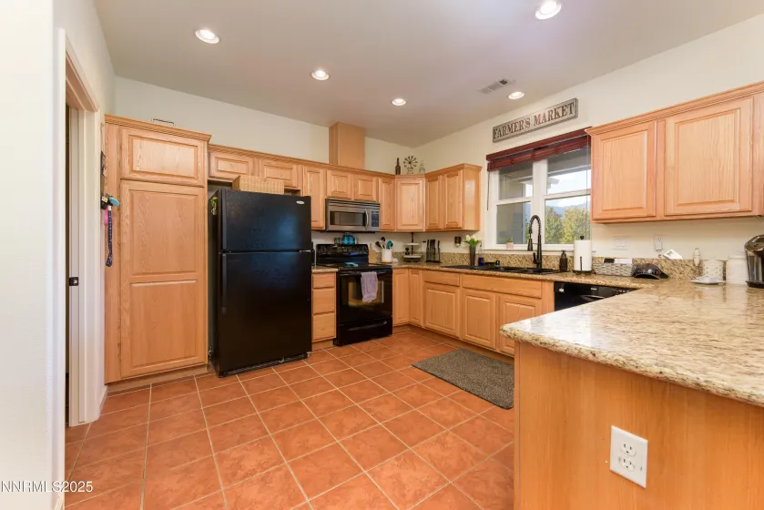 Guest House - Kitchen