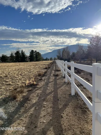 Bridle Trail behind the parcel