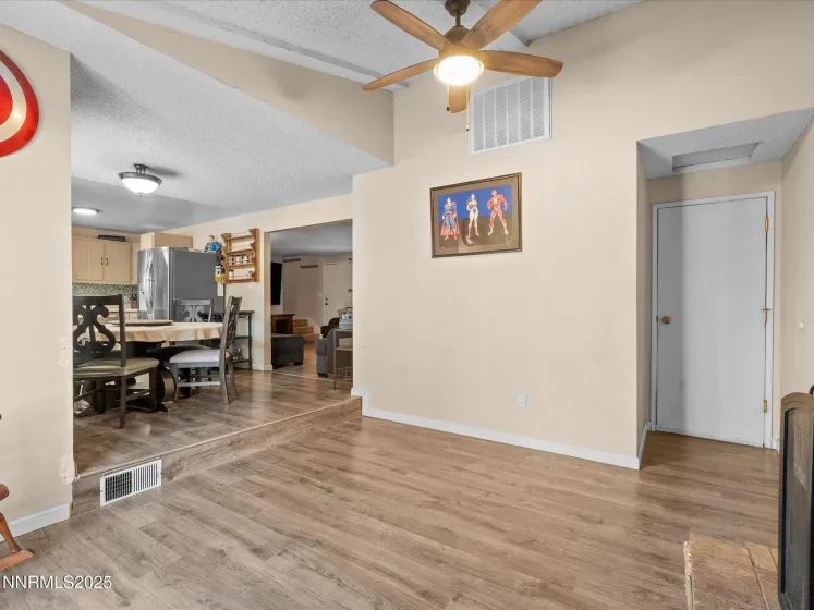 1450 Wyoming, Reno, Nevada 89503, 4 Bedrooms Bedrooms, ,2 BathroomsBathrooms,Residential,Residential,Wyoming,250058096