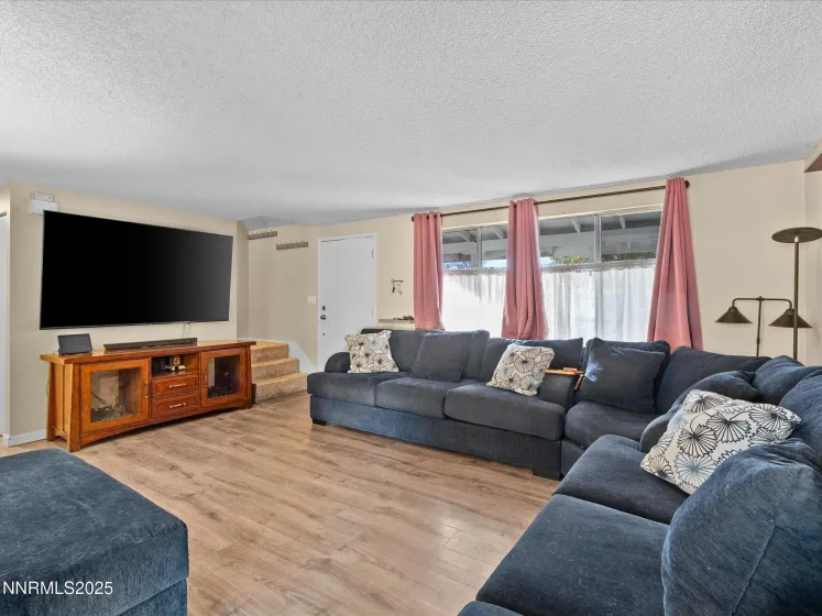 1450 Wyoming, Reno, Nevada 89503, 4 Bedrooms Bedrooms, ,2 BathroomsBathrooms,Residential,Residential,Wyoming,250058096