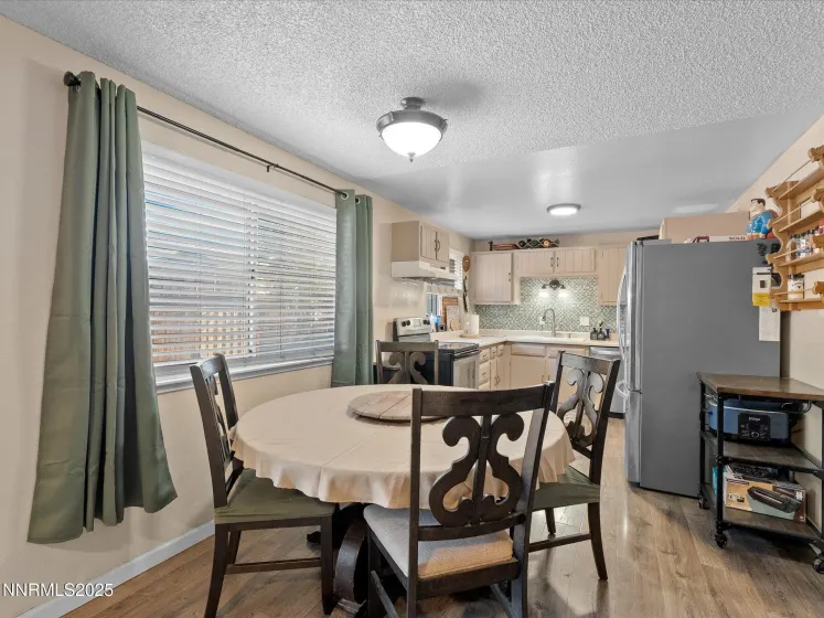 1450 Wyoming, Reno, Nevada 89503, 4 Bedrooms Bedrooms, ,2 BathroomsBathrooms,Residential,Residential,Wyoming,250058096