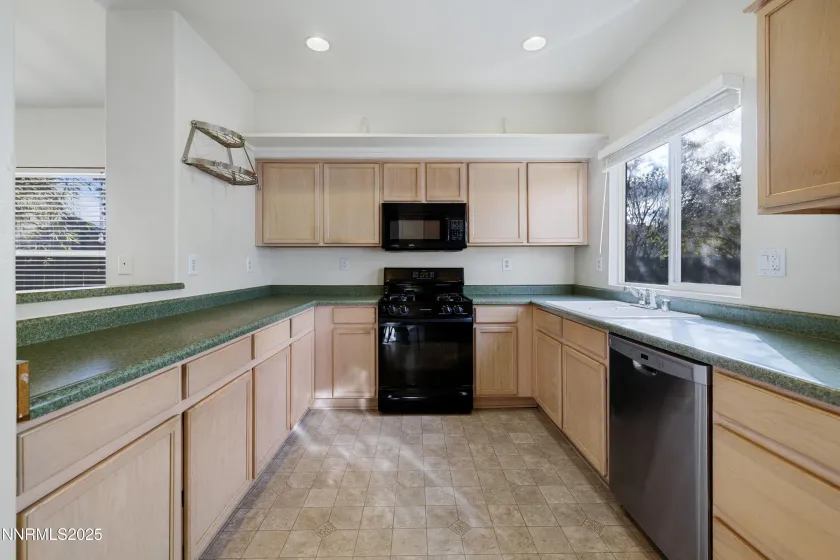 5420 Desert Peach, Sparks, Nevada 89436, 4 Bedrooms Bedrooms, ,3 BathroomsBathrooms,Residential,Residential,Desert Peach,250058098